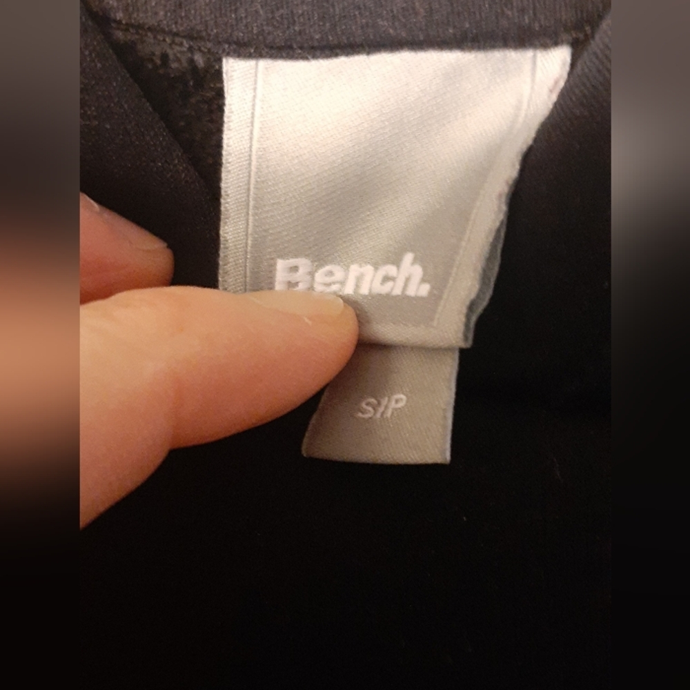 Men's black Bench black/white hoodie - size small - Picture 2 of 5